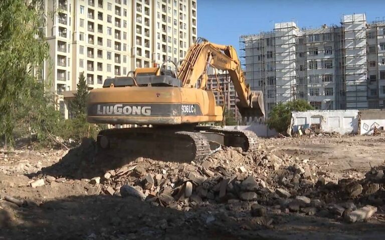 0ccb54e4-c8b6-3908-a76b-9078d414e341_850