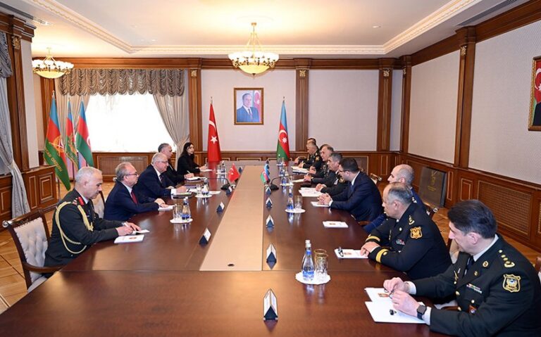 3dc06763-5811-3bbb-af73-78fd297e9b09_850