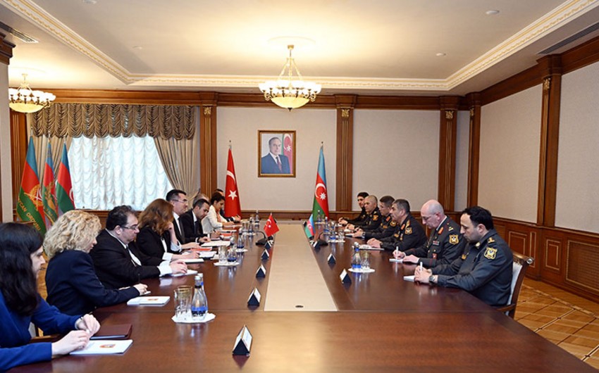 9e3e14a6-9b44-3a2e-a929-65de819fa5e2_850