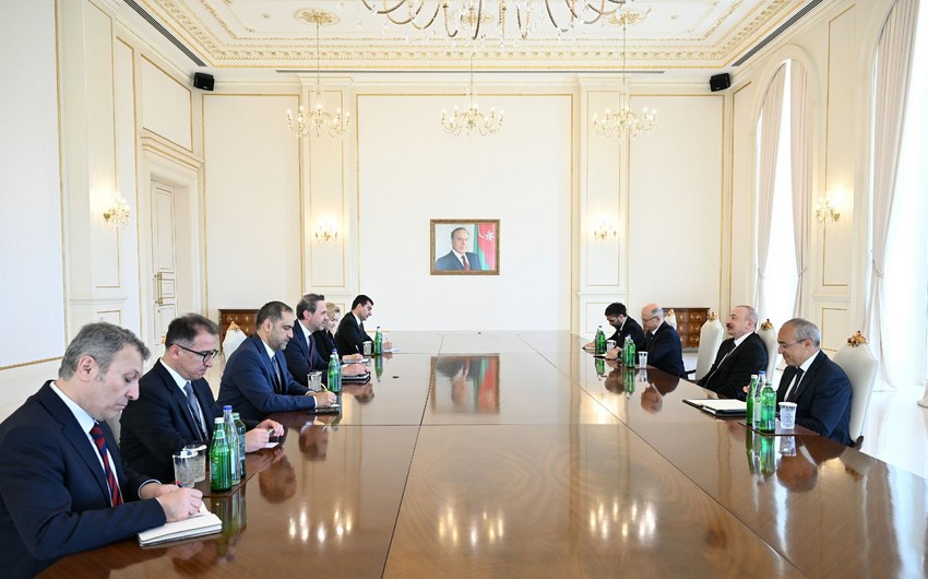 273a6960-d74e-32fa-98db-bcf4be7aee85_850