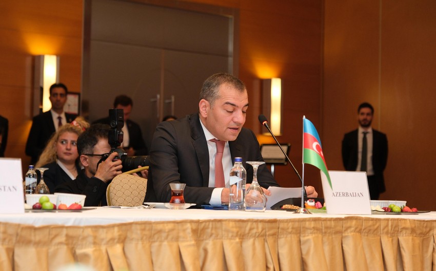 2f3e9cc3-df7f-3472-8f24-124912875385_850