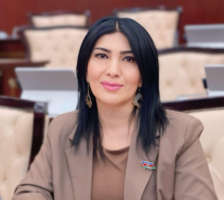 el-akimova-