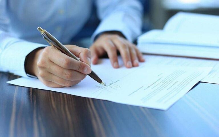 wholesale-real-estate-contract-min-1068x751