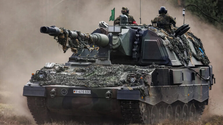 2335720-german-soldiers