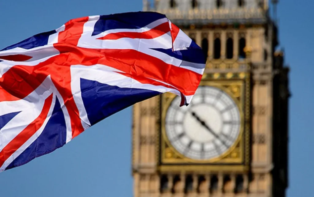 KİV: Britaniya Hörmüz boğazının təhlükəsizliyi ilə bağlı 40 ölkənin hərbçiləri ilə görüş keçirəcək