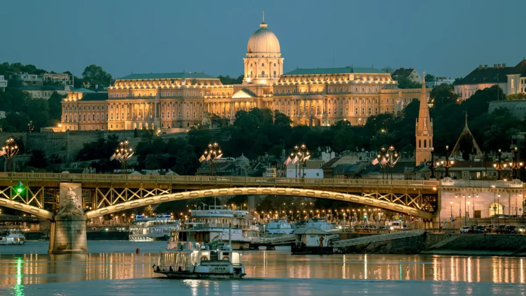 castle-district-hero