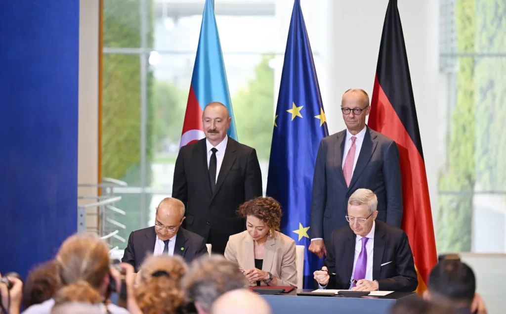 az-alm2