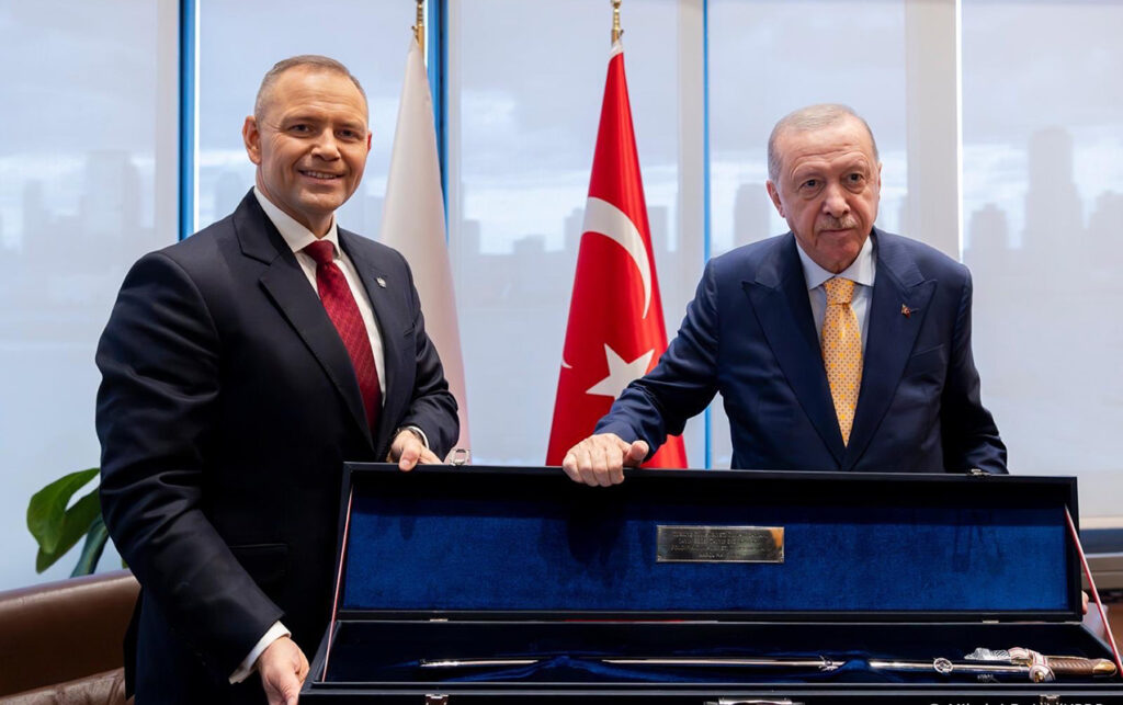 Navrotski_Erdogan