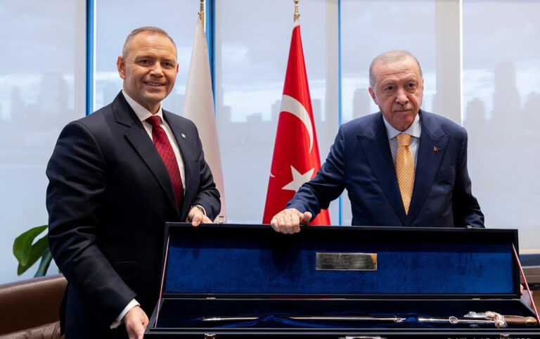 Navrotski_Erdogan